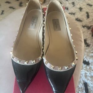 Classic Valentino Flats